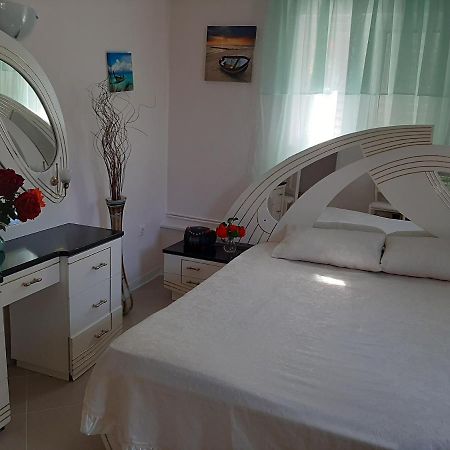 Cozy Flat In Nea Makri Leilighet Eksteriør bilde