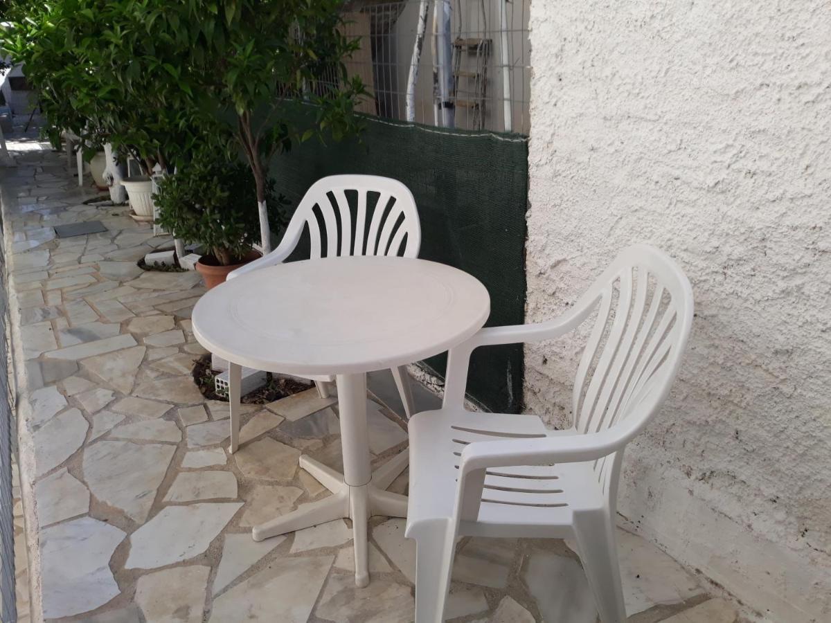 Cozy Flat In Nea Makri Leilighet Eksteriør bilde