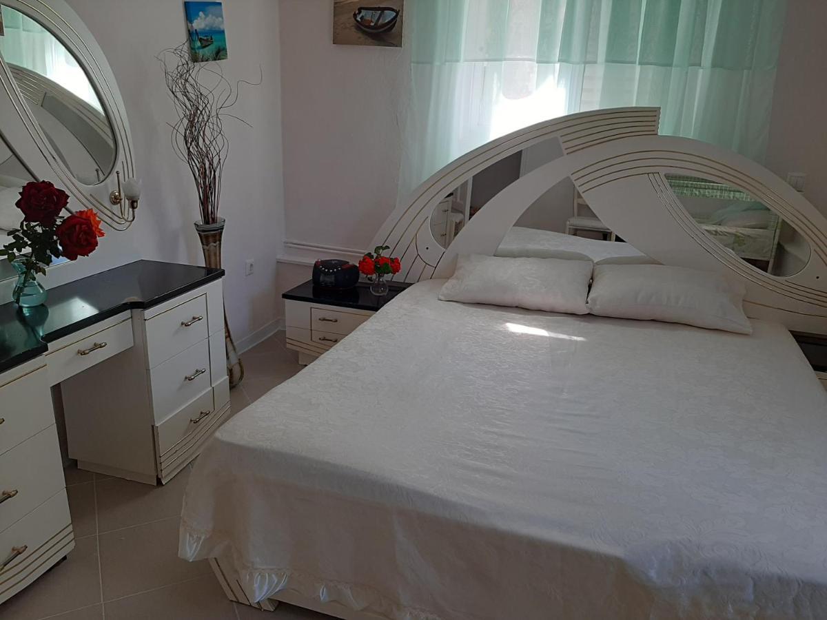 Cozy Flat In Nea Makri Leilighet Eksteriør bilde