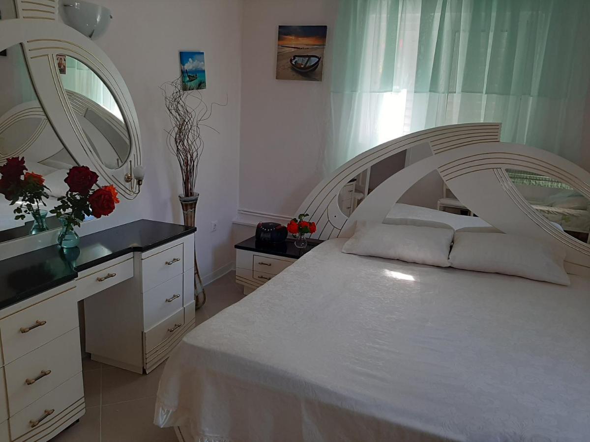 Cozy Flat In Nea Makri Leilighet Eksteriør bilde